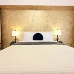 Spacious 2br Steps From The Palace Of Parliament - Walk Everywhere شقة *