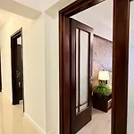 Spacious 2br Steps From The Palace Of Parliament - Walk Everywhere *