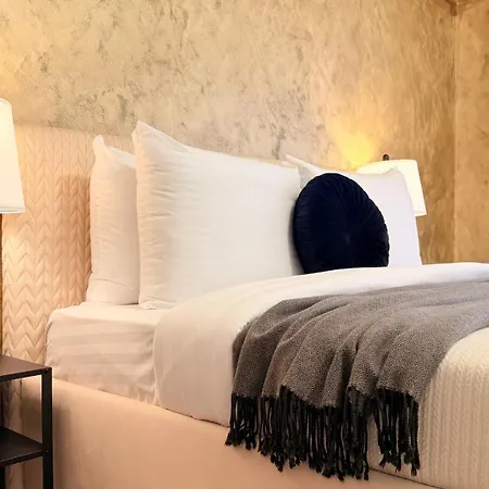 Spacious 2br Steps From The Palace Of Parliament - Walk Everywhere * ブカレスト