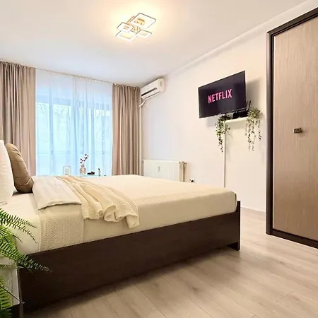 Spacious 2br Steps From The Palace Of Parliament - Walk Everywhere Apartment *