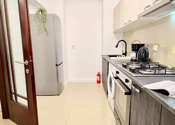 アパート Spacious 2br Steps From The Palace Of Parliament - Walk Everywhere