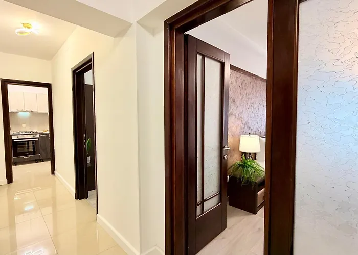 Spacious 2br Steps From The Palace Of Parliament - Walk Everywhere *